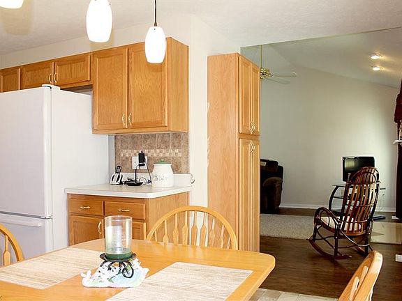 5th image of 1272 Bell Ave