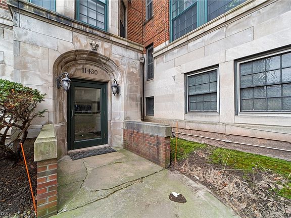 2nd image of 11430 Cedar Glen Pkwy APT B3