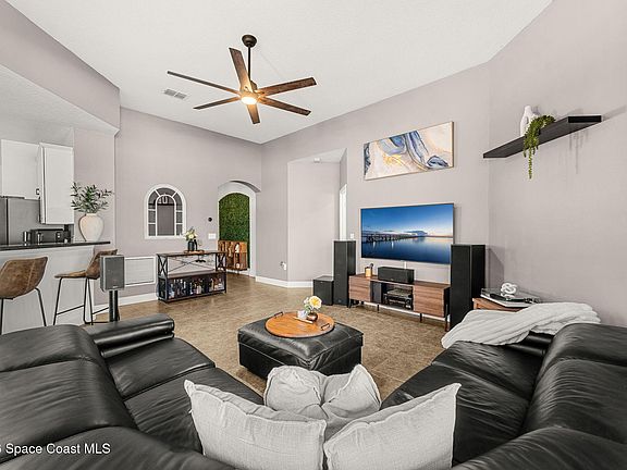 4th image of 4850 Borealis Ct