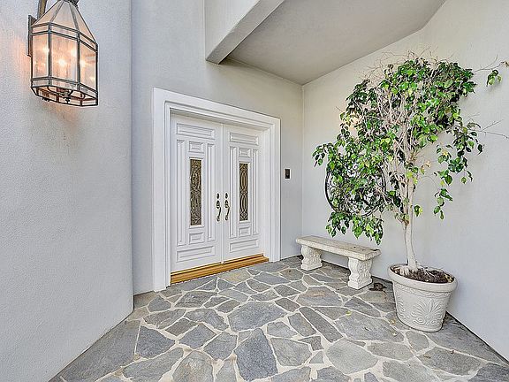 4th image of 25272 La Cresta Dr