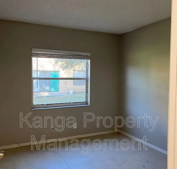 11451 NW 35th St — Photo 9