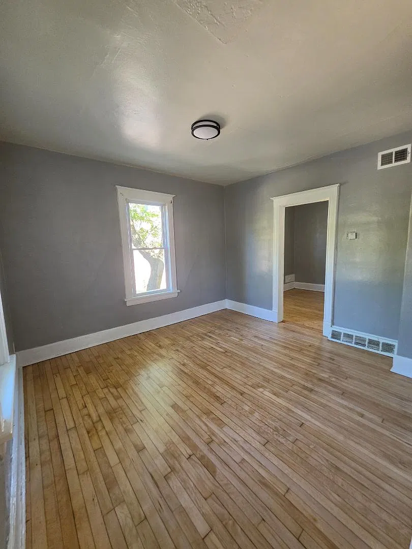 1225 E Wright St - Unit 3 — Photo 2