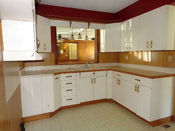 5th image of 287 Peterson Ave
