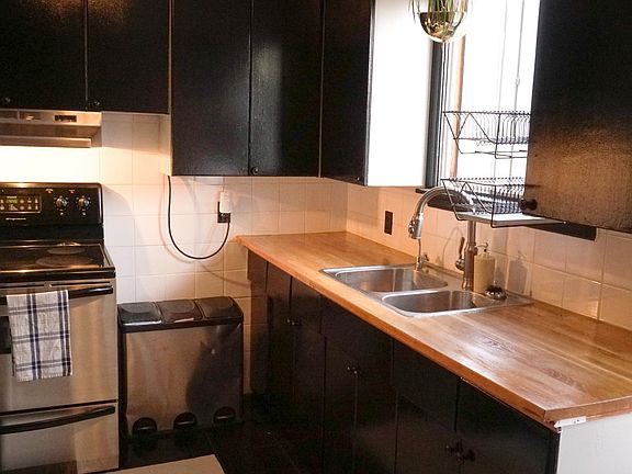 5th image of 9627 87th St NW