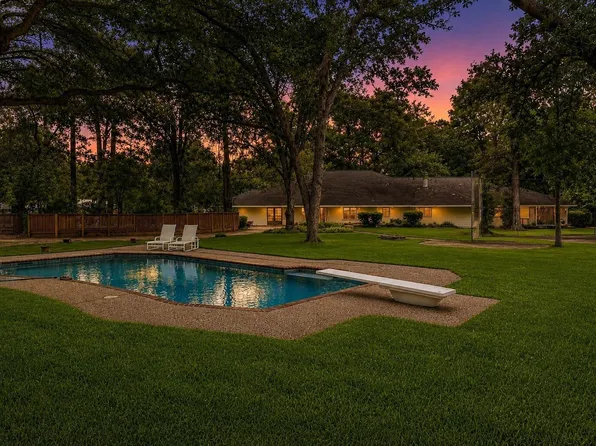 11427 Glenora Dr, Houston, TX 77065