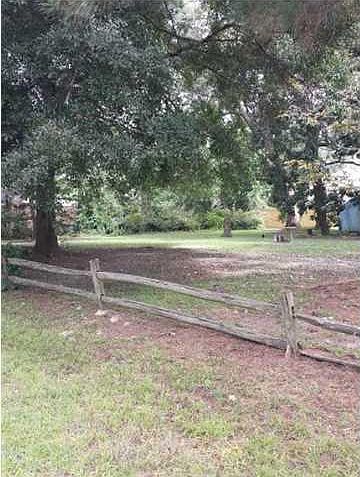 1st image of 642 E Hobcaw Dr