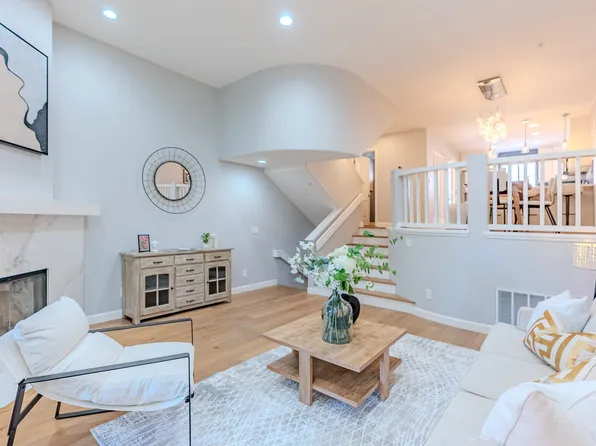 992 Alpine Ter Unit 5, Sunnyvale, CA 94086