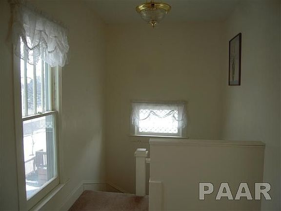 2nd image of 571 E Grove St