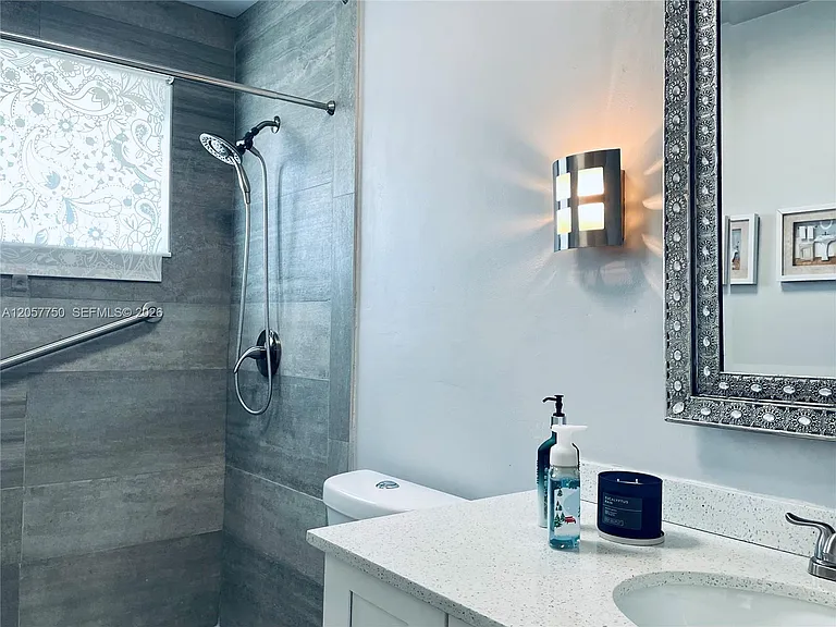 2300 Park Ln #201 — Photo 3