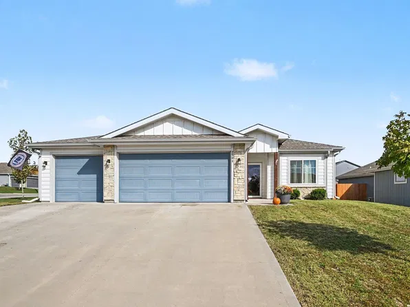 2504 E 26th St, Lawrence, KS 66046