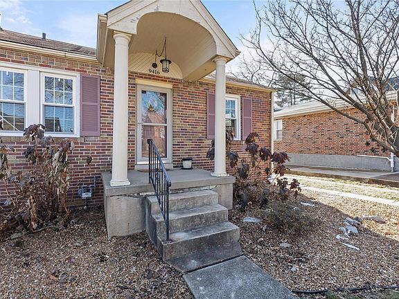3rd image of 9416 Lavern Pl