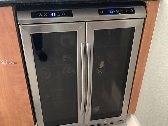4th image of 7900 Harbor Island Dr APT 1006