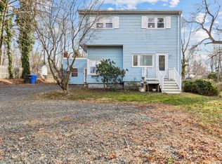 62 Hahn Rd, Guilford, CT 06437