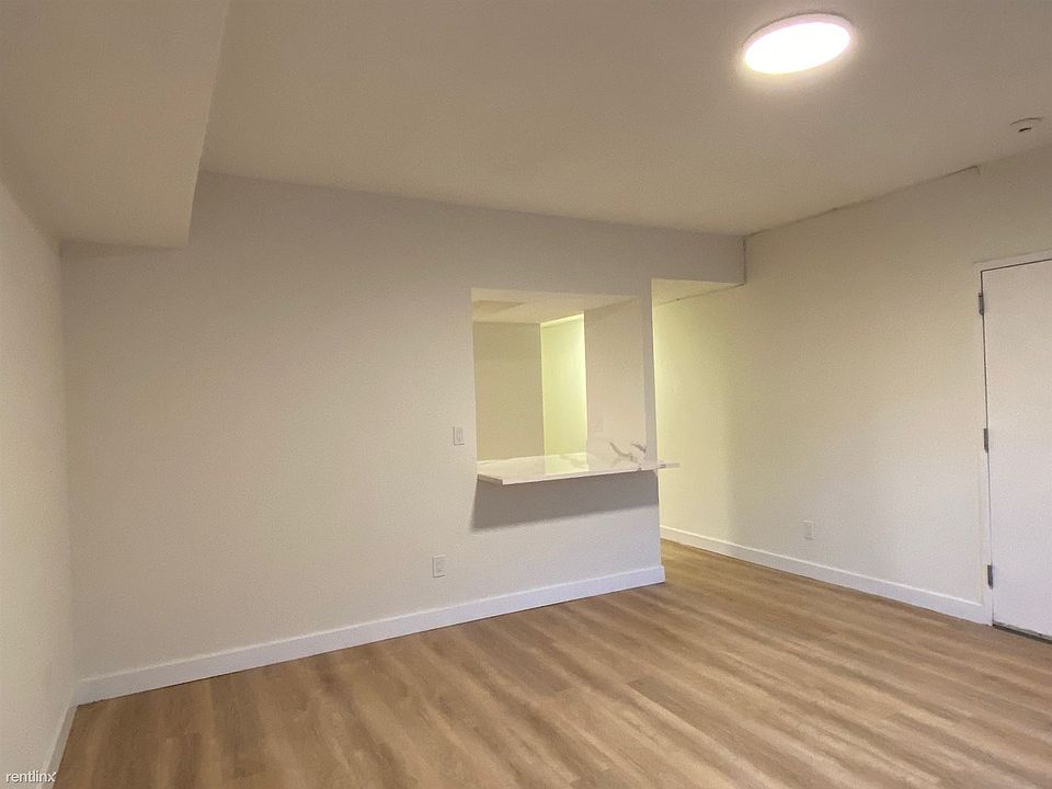 landlord_unit_photo_69026241_5