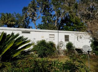 19871 SE 155th St, Umatilla, FL 32784