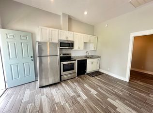 7 Pearl St, Savannah, GA 31405