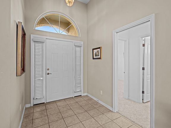 3rd image of 660 Casa Fuerta Ln