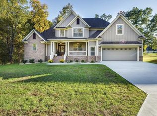 929 Green Meadow Rd, Cookeville, TN 38506