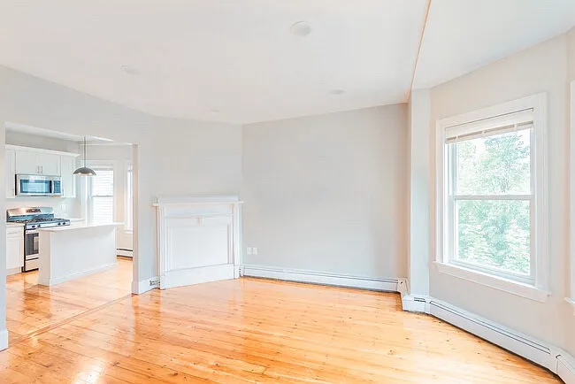 394 Centre St #3 — Photo 9
