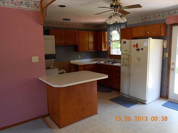 5th image of 3517 Daviess St