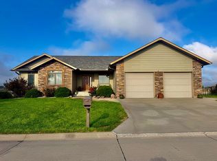 21833 Rock River Rd, Columbus, NE 68601