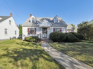 1823 Vauxhall Rd, Union, NJ 07083