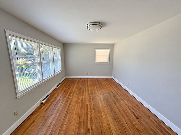 3rd image of 707 Kidd Dr
