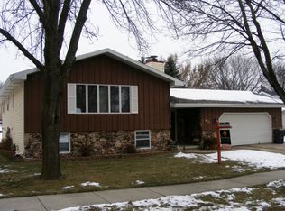 1600 E Wisconsin Ave, Little Chute, WI 54140