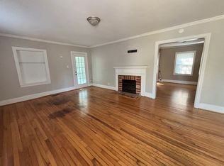 221 Country Club Dr, Eden, NC 27288