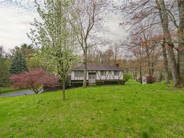 9654 Ponderosa Ct, Kempton, PA 19529