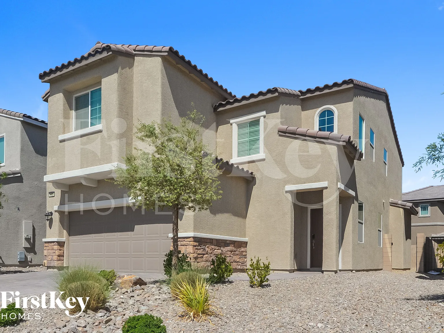 3 bed, 2.5 bath, 2272 sqft, $2,570 — Photo 2
