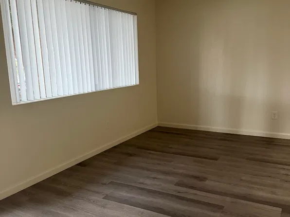 4660 N 11th St, Fresno, CA 93726