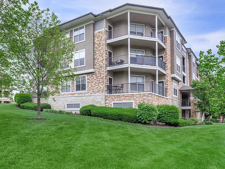 Private Patios / Balconies