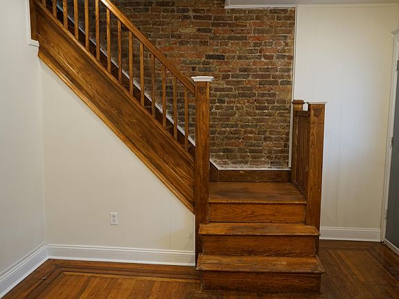 3rd image of 2612 W Seybert St
