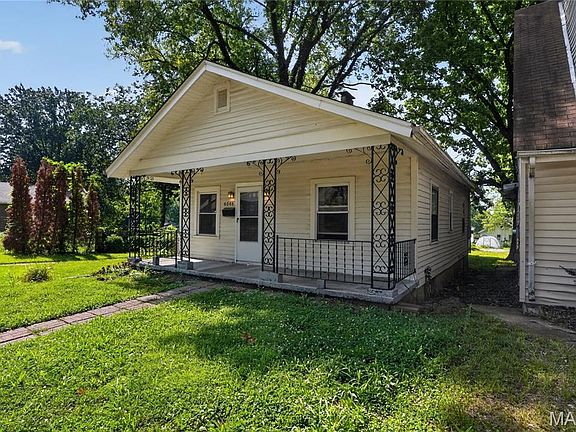 3rd image of 6546 Julian Ave