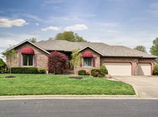 509 Yosemite Dr, Nixa, MO 65714