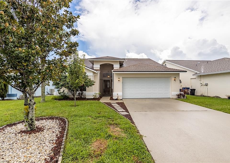 1st image of 17960 Castle Harbor Dr