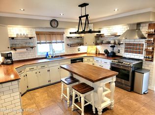 100 Shady Dr, Roaring Brook Twp, PA 18444