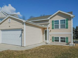 1755 Grovenberg Ct, Vicksburg, MI 49097