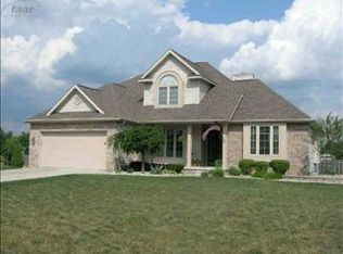 6421 Wailea Dr, Grand Blanc, MI 48439