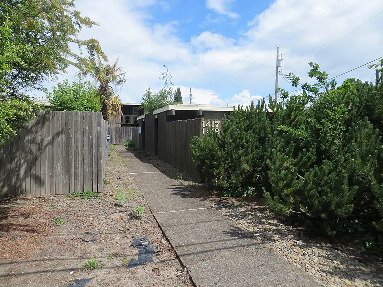 Highland Drive — Photo 71