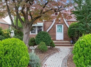 11723 238th St, Elmont, NY 11003
