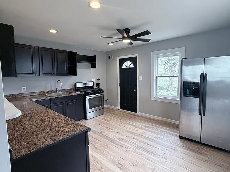 705 Saint Martin Dr — Photo 7