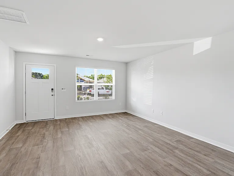 1241 Skystone Loop NE — Photo 3
