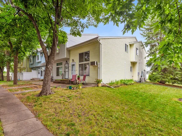 1537 34 1/2 Ave S, Fargo, ND 58104