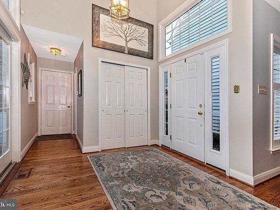 5th image of 44 Wincrest Dr