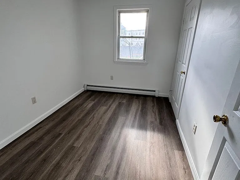 17 Bassett St #A — Photo 10