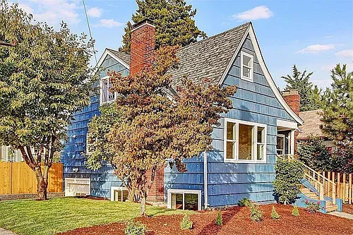 1900 NE 80th St Photo 1