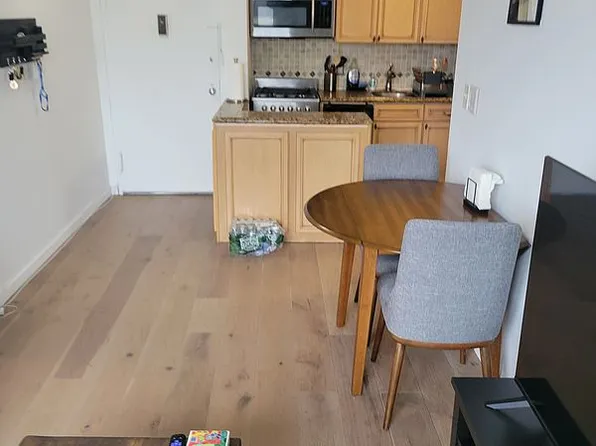 353 E 72nd St APT 18D, New York, NY 10021