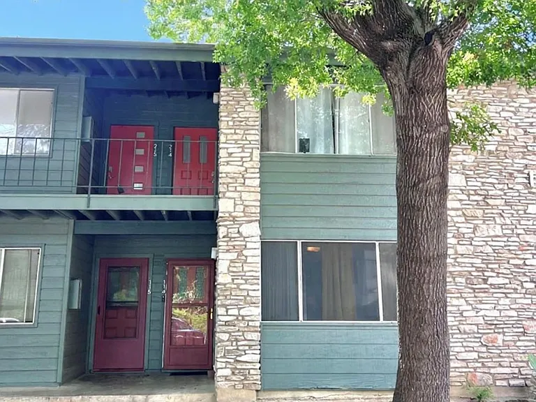 1304 Mariposa Dr #114 — Photo 1